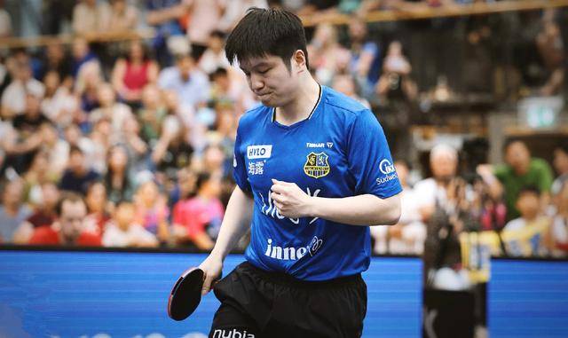 具感染力的 具感染力的