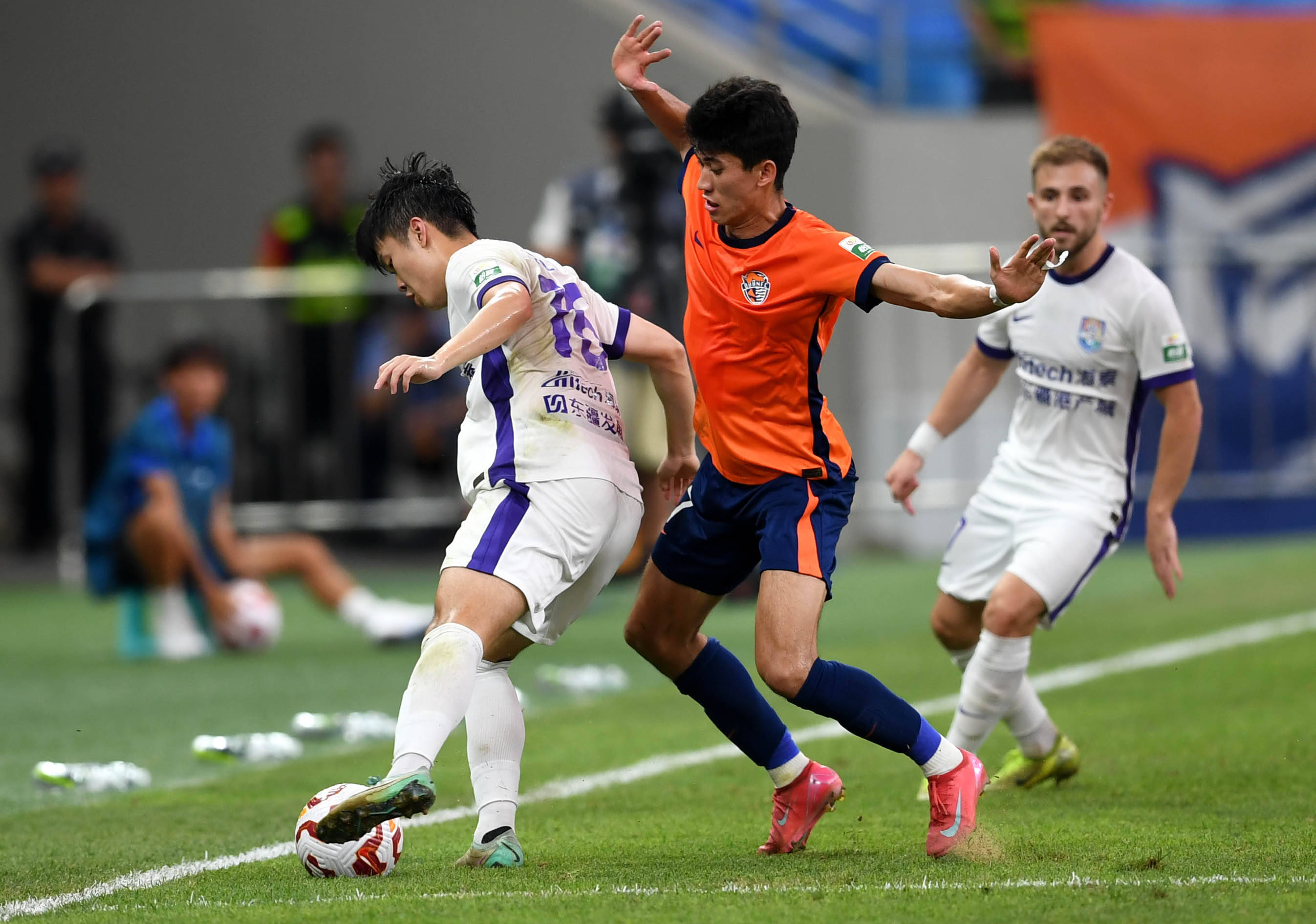 表现出色 表现出色