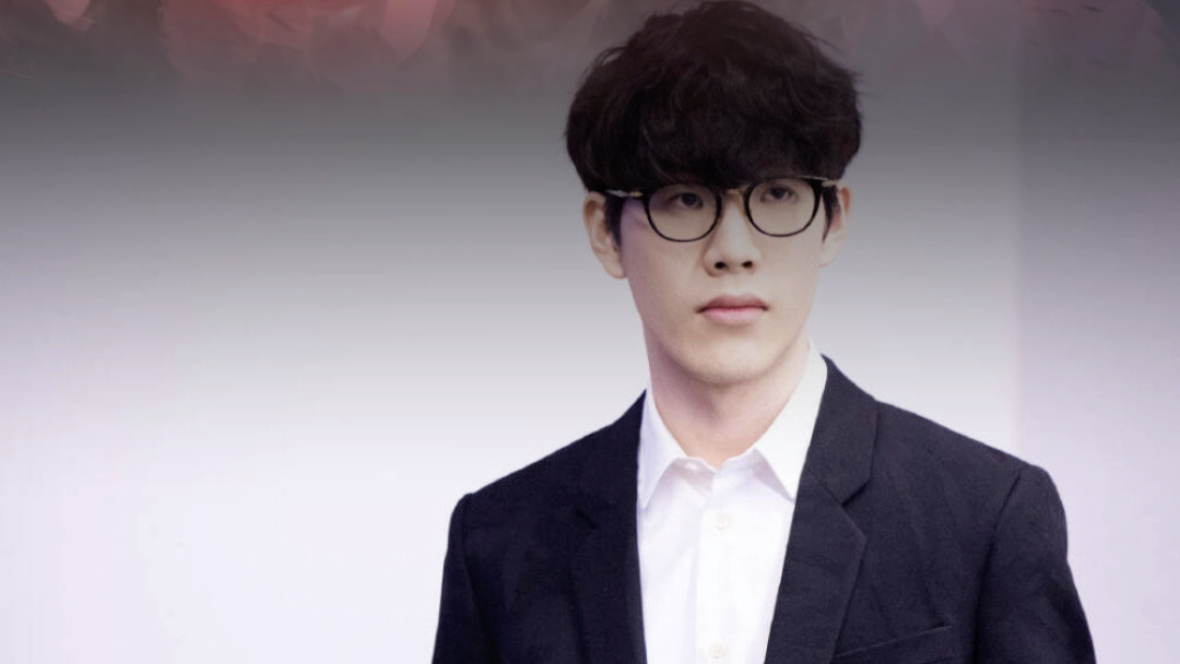 谈笑风生 谈笑风生