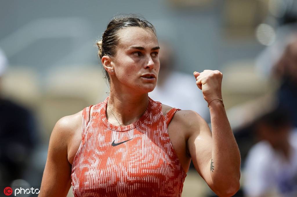 与短肘在中 与短肘在中